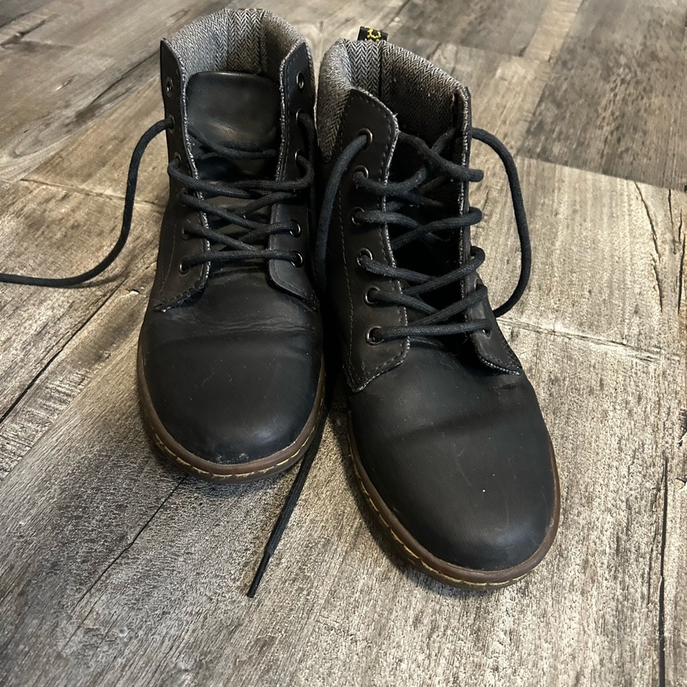 Dr Martens black ankle boots size 9